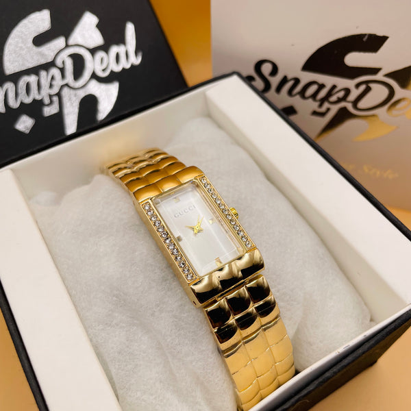 GUCCI Rectangular Crystal Dial Bracelet Watch (Golden)