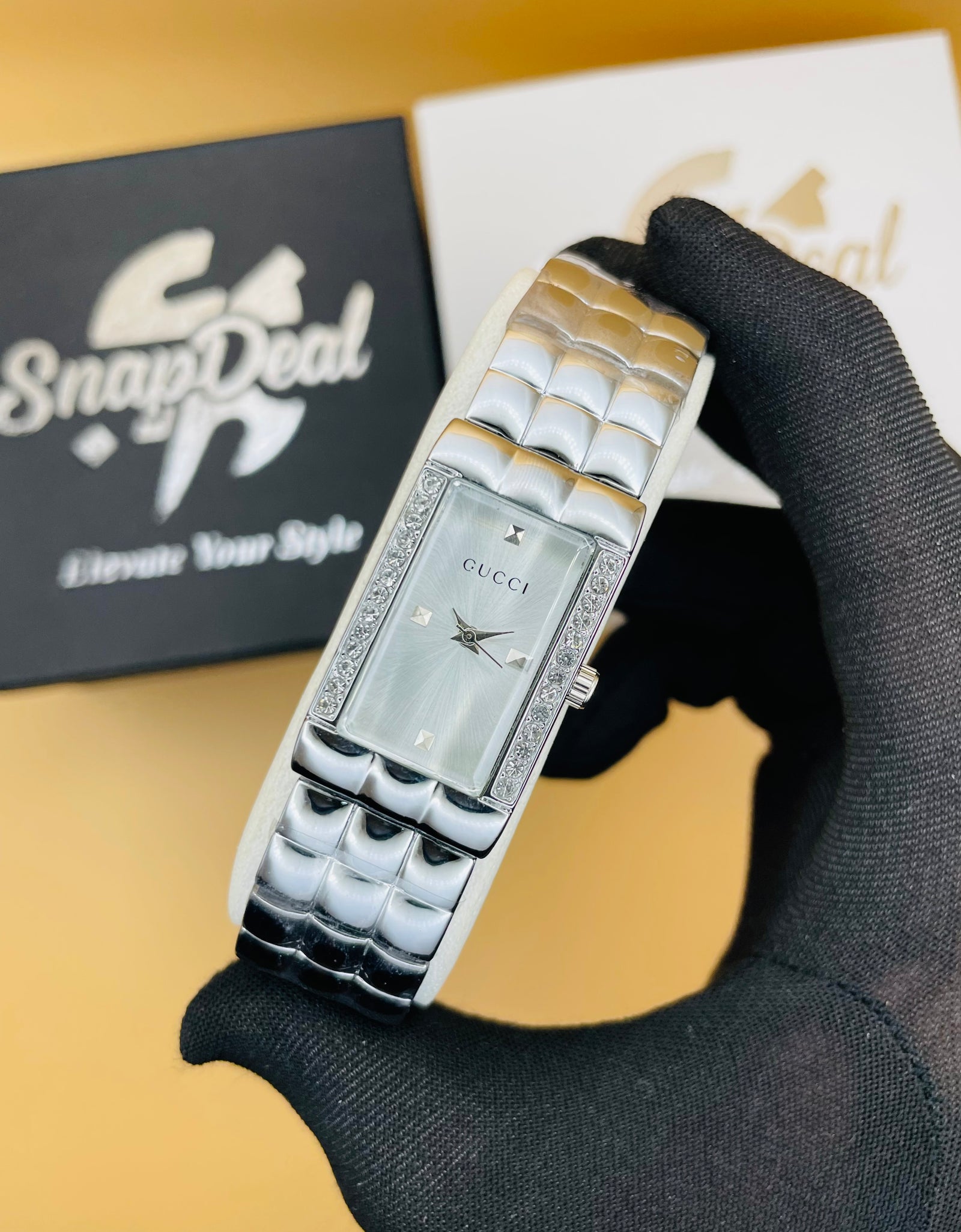 GUCCI Rectangular Crystal Dial Bracelet Watch (Silver)