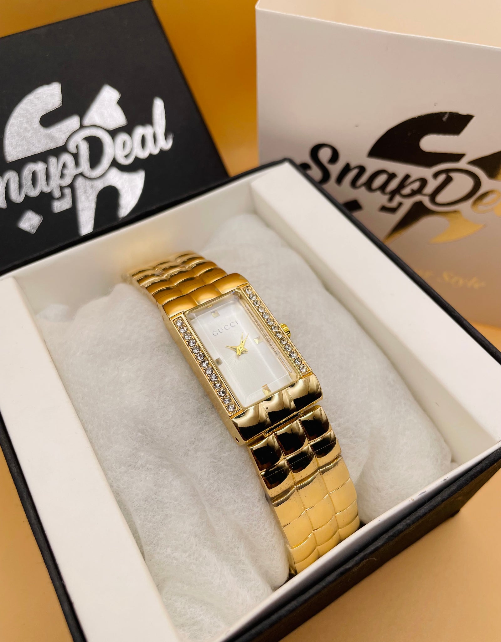 GUCCI Rectangular Crystal Dial Bracelet Watch (Golden)